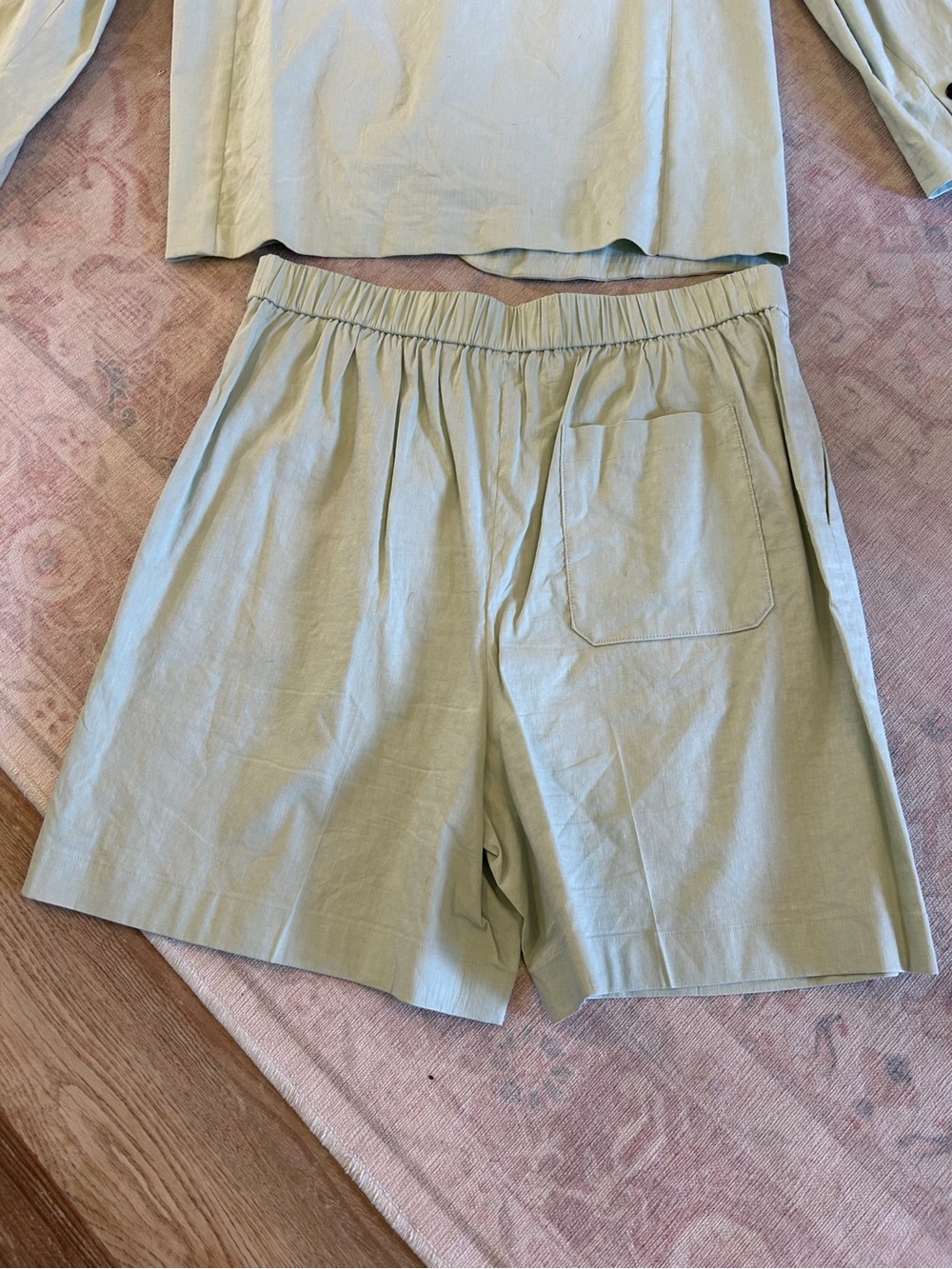 Theory Light Mint Good Wool Blazer & Tailored Shorts Set - Picture 4 of 9
